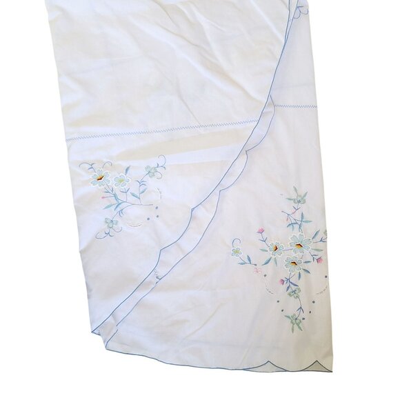 Vintage Linen Tablecloth Peacock Set With Embroidered Daisies Perma Press *READ* - Picture 11 of 16